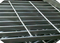 Κιγκλίδωμα διάβασης πεζών αλουμινίου πισσών ασφάλειας 25x5 30mm στεγών